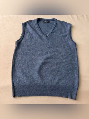 Mervyn’s Classic Blue V-Neck Sweater Vest 90s deadstock preppy professional